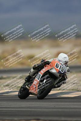 media/Nov-15-2025-Race Pace (Sat) [[8de605a2d8]]/Non Verified Riders (1st 20 Minutes)/Turn 4 (1010am)/